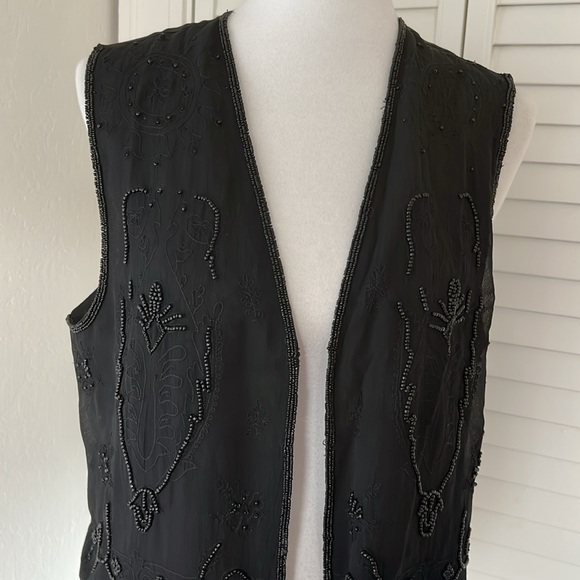 Beaded vest - Picture 1 of 4
